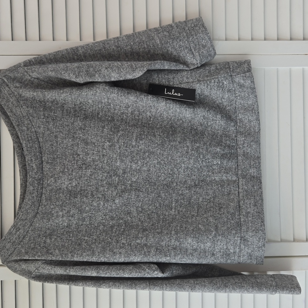 New! With Tags! Lulu's Gray Off-Shoulder Super Soft Top. Size Small - Picture 4 of 6